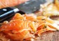 Gravlax met rode bieten