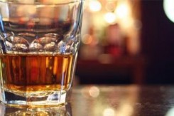 Duurste fles whisky gaat open in Amersfoort