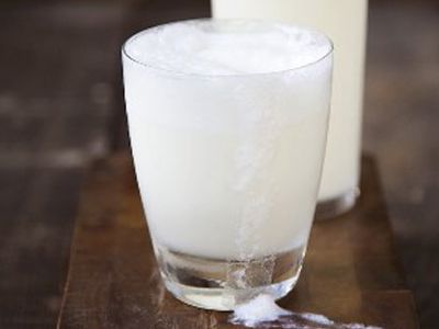 Gin fizz cocktail