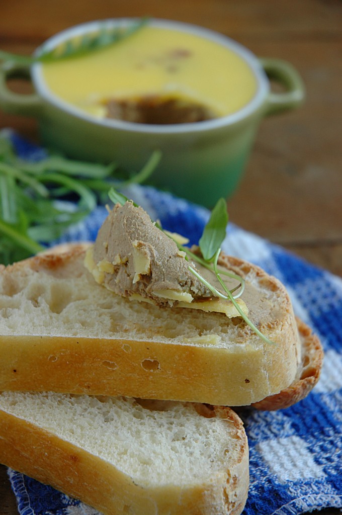 Pate van kip met aspergesaus